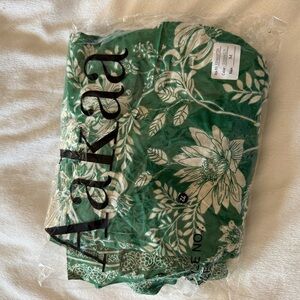 Aakaa Emerald and Cream Floral Pantsuit